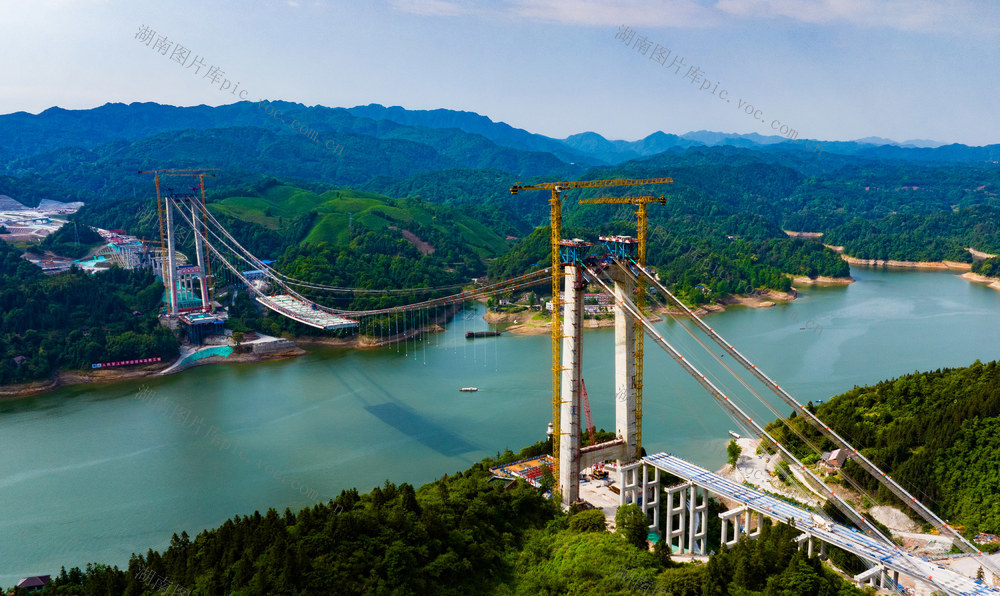 重点工程  高速公路  G59张官高速  洞庭溪特大桥