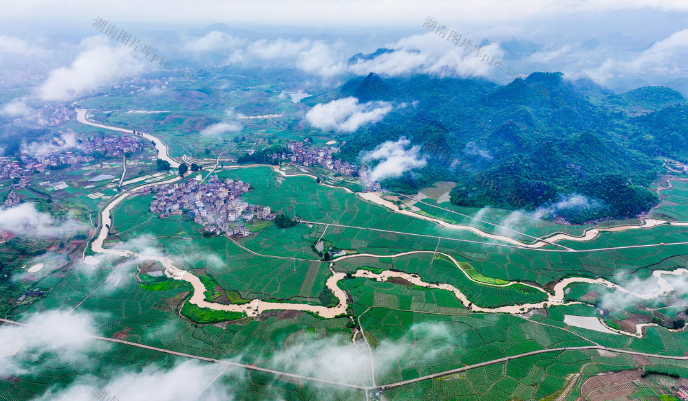 云雾  缭绕  仙境  田园