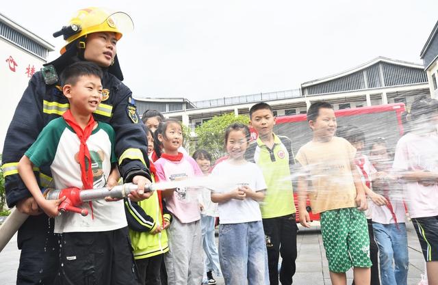 多种活动迎接全国防灾减灾日