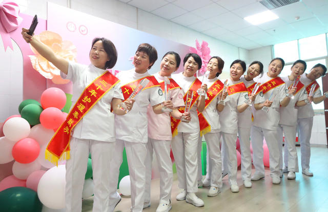 5.12  护士节 表彰 