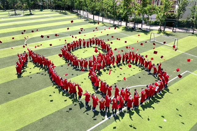 青春  十八岁 成人礼  传统  旅程  家书  励志