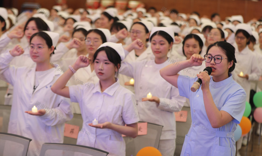 5.12 南丁格尔  护士节  授帽