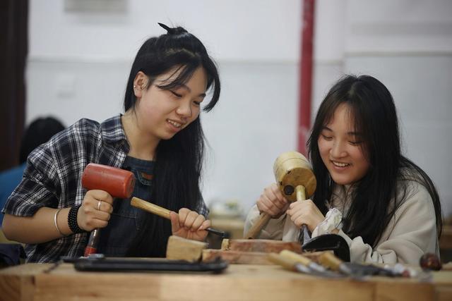 教育、职教、技能培训、学校、学生