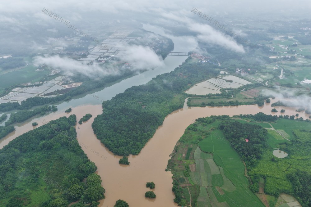 两河交汇  泾渭分明
道县