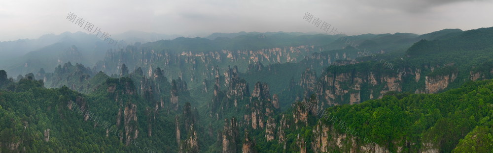 张家界  武陵源 峰峦叠嶂   景色美