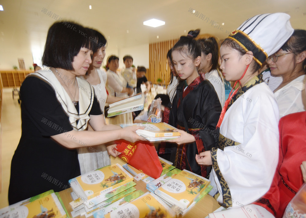 嘉禾：亲子沐书香  工会伴成长