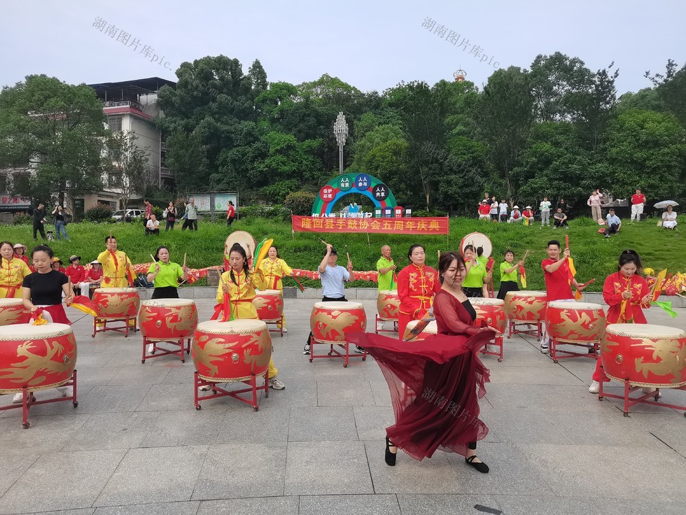 竞舞活力 鼓炫庆典