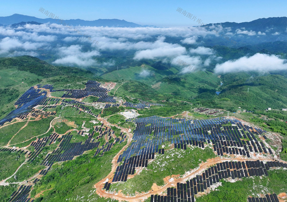 光伏 发电 新能源 建设 绿色发展