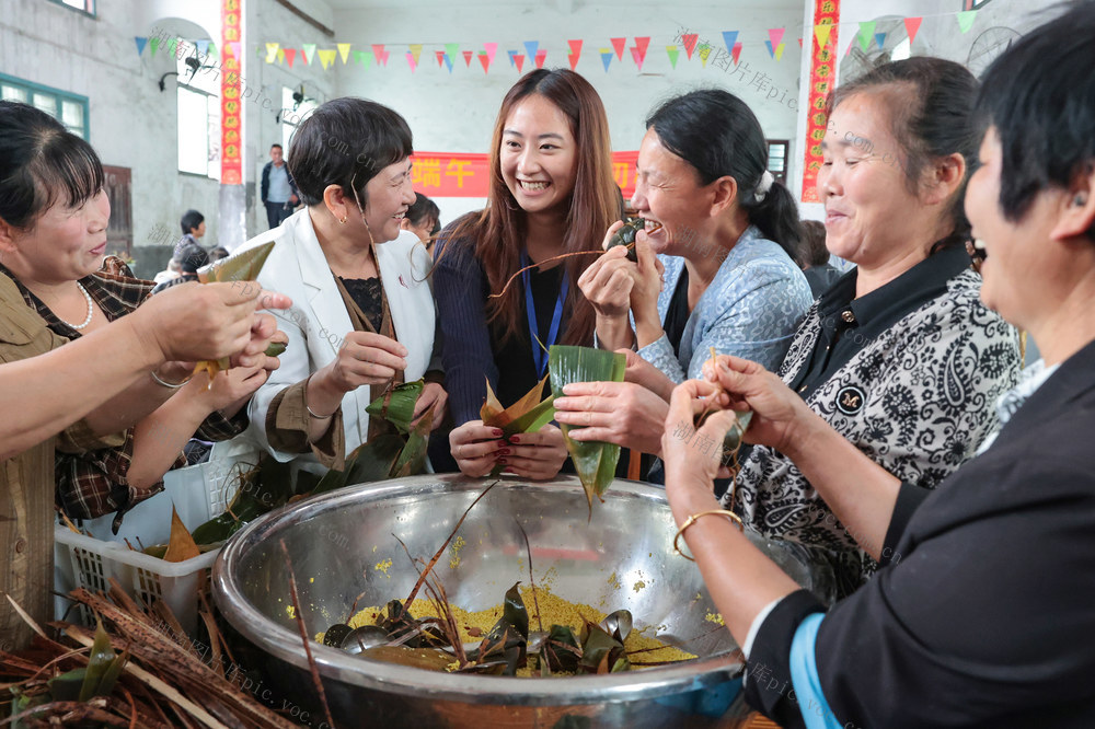 临武县：巧手寄初心