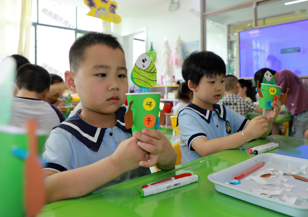 端午  幼儿  包粽子  手工  龙舟