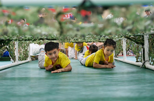 运动 体能 幼儿 体育 体育馆 体质 乐趣 爬 跑 幼儿教育 幼儿园