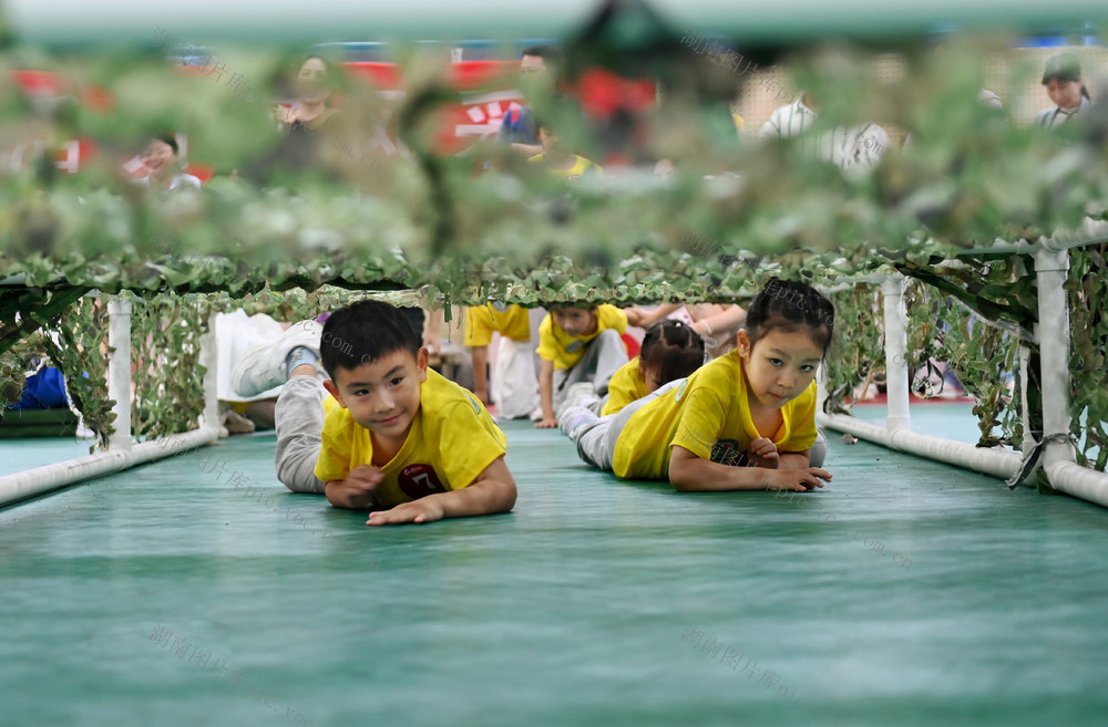 运动 体能 幼儿 体育 体育馆 体质 乐趣 爬 跑 幼儿教育 幼儿园