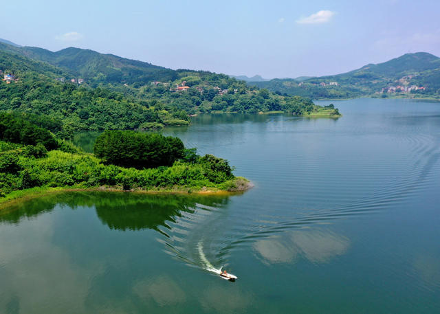 嘉禾：巡河库 护碧水