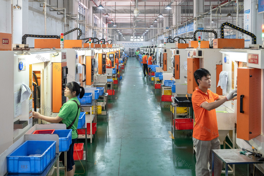 实体经济 专精特新 赶订单 新质生产力