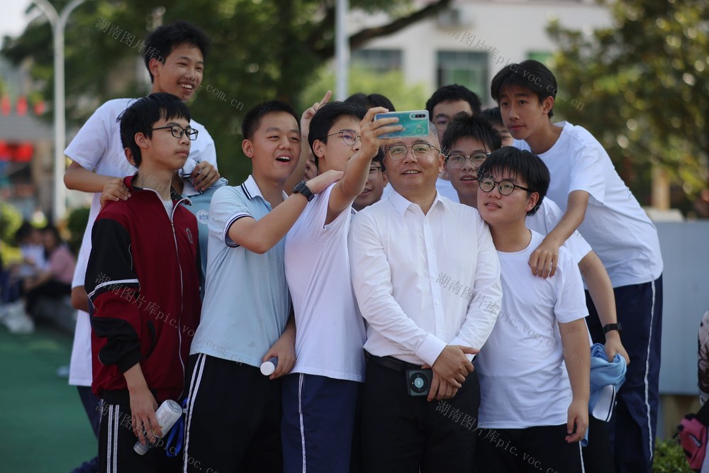 高考、考前准备、考生、合影、助威