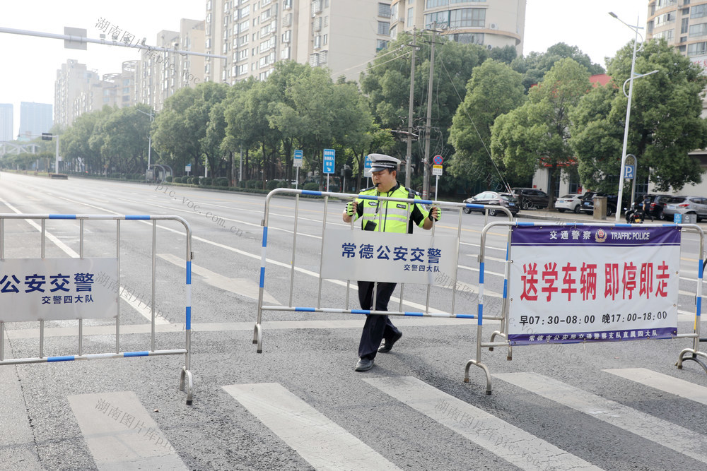 2025年高考第一天 社会各界 精心护航高考