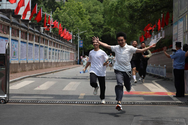 高考 第一天 第三中学 语文