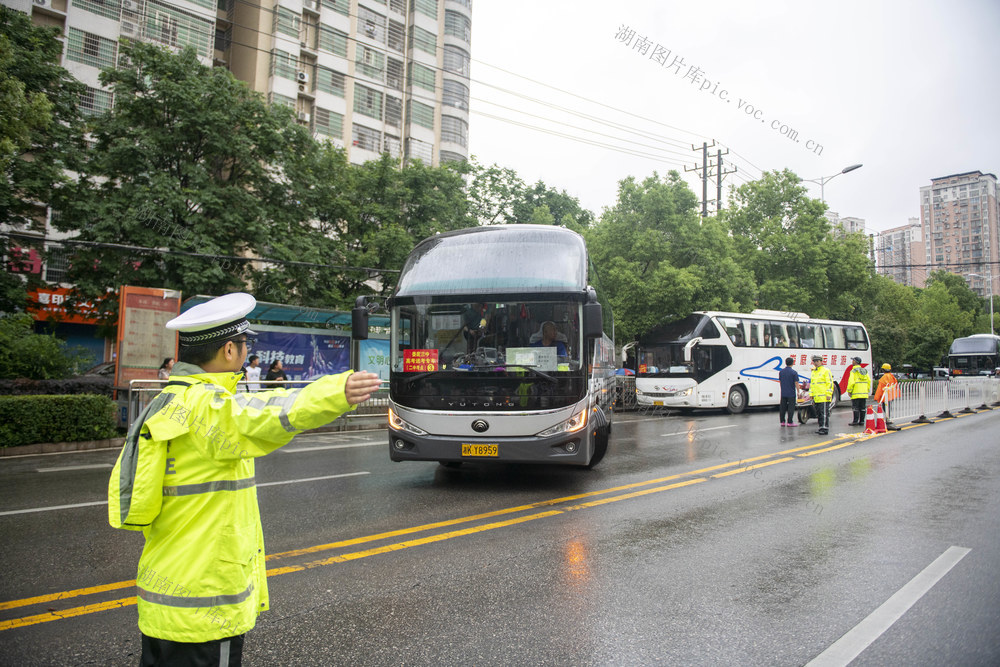 娄底 考生 高考 民警 交通