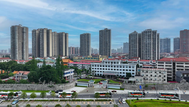 澧县高考首日护航行动