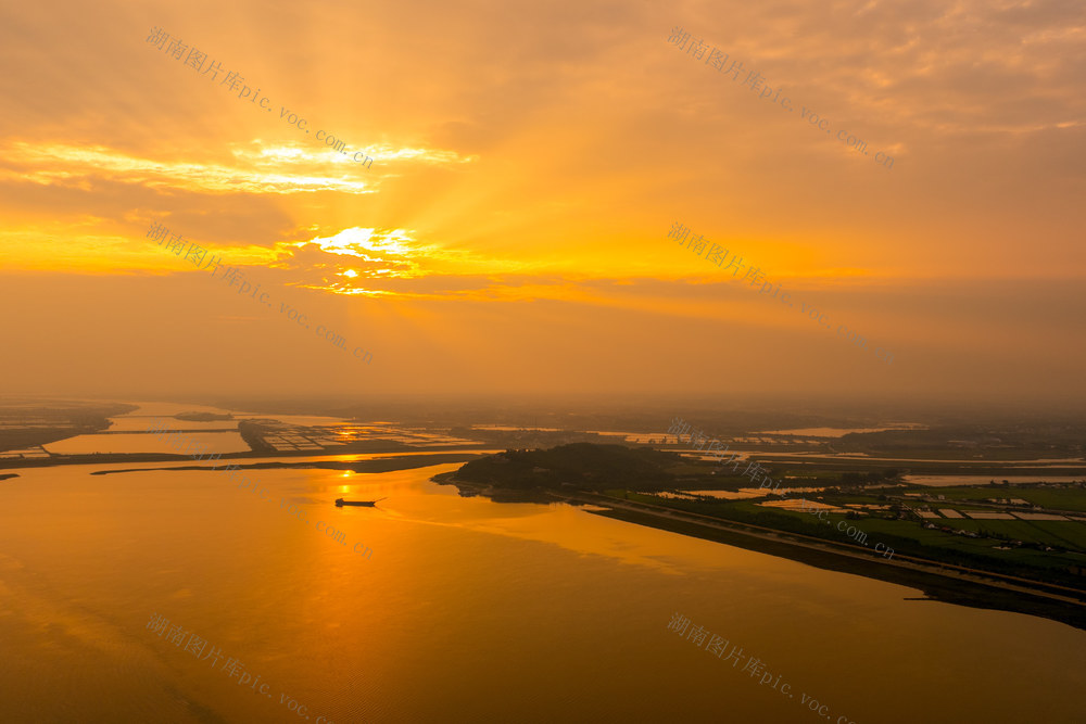 仲夏洞庭湖区粮食安全美景