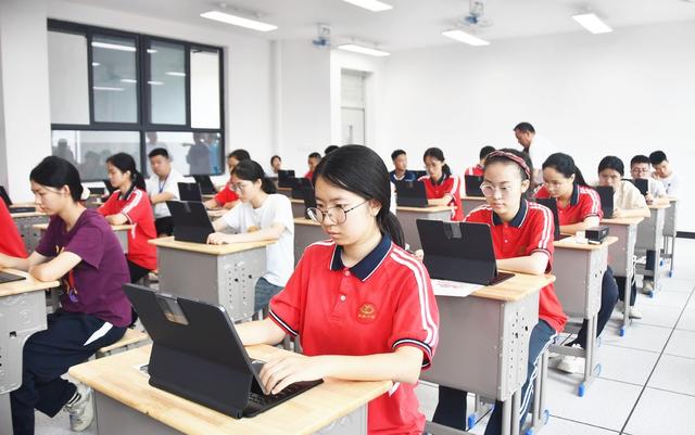 AI教室  赋能课堂