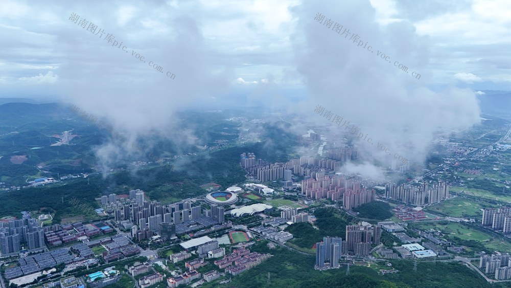 雨雾  水墨画 仙境