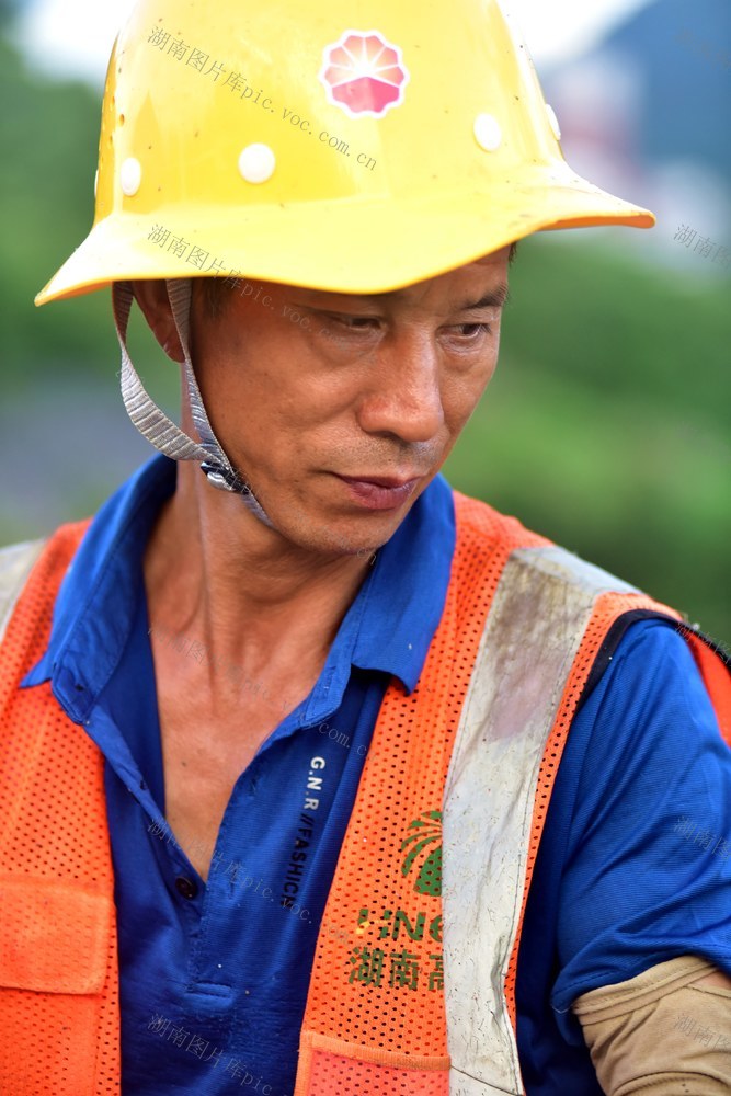 高温  高速公路 交通建设