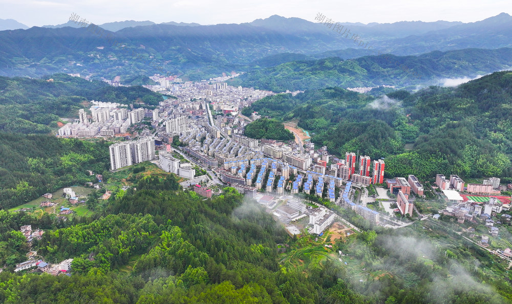 绿色 氧都  画卷  生态