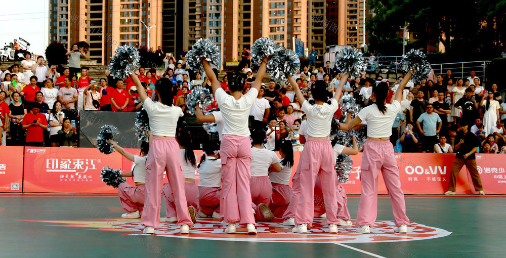 株洲厂BA社区篮球联赛开打