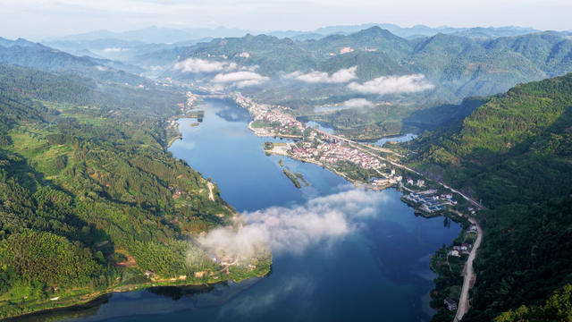 生态宜居   美丽乡村  山清水秀