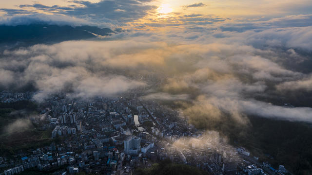 金色晨曦