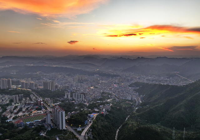 万马奔腾 武陵山 灵溪镇 湘潭文化休闲广场 