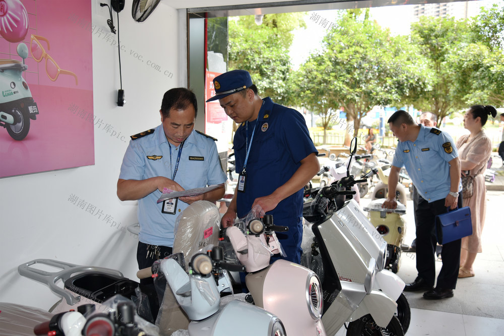 全国安全生产月 电动自行车 电动摩托车 消防 安全 非法改装 售卖店 企业