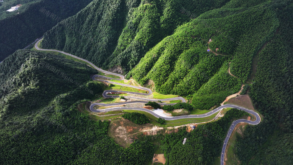 航拍  郴州市  苏仙区  王仙岭   相山寺  旅游  防火通道郴州构建起卫星、高位监控、生态护林员  巡护一体化   森林防火网格  监控体系  
