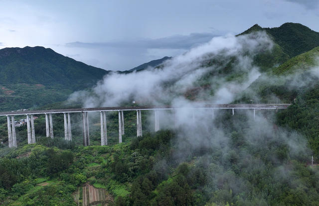 湖南汝城 文明特大桥 夏蓉高速