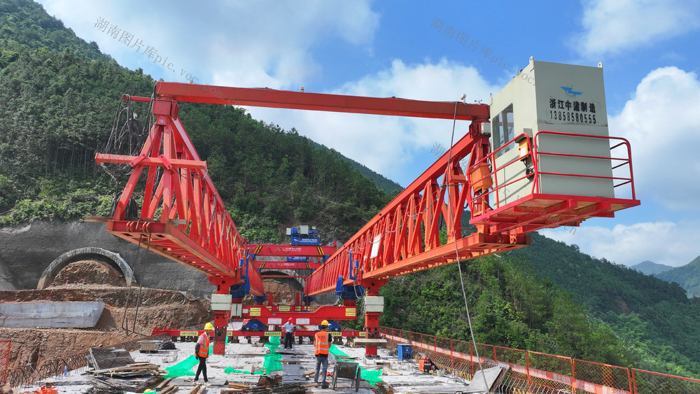 高速 公路 大山