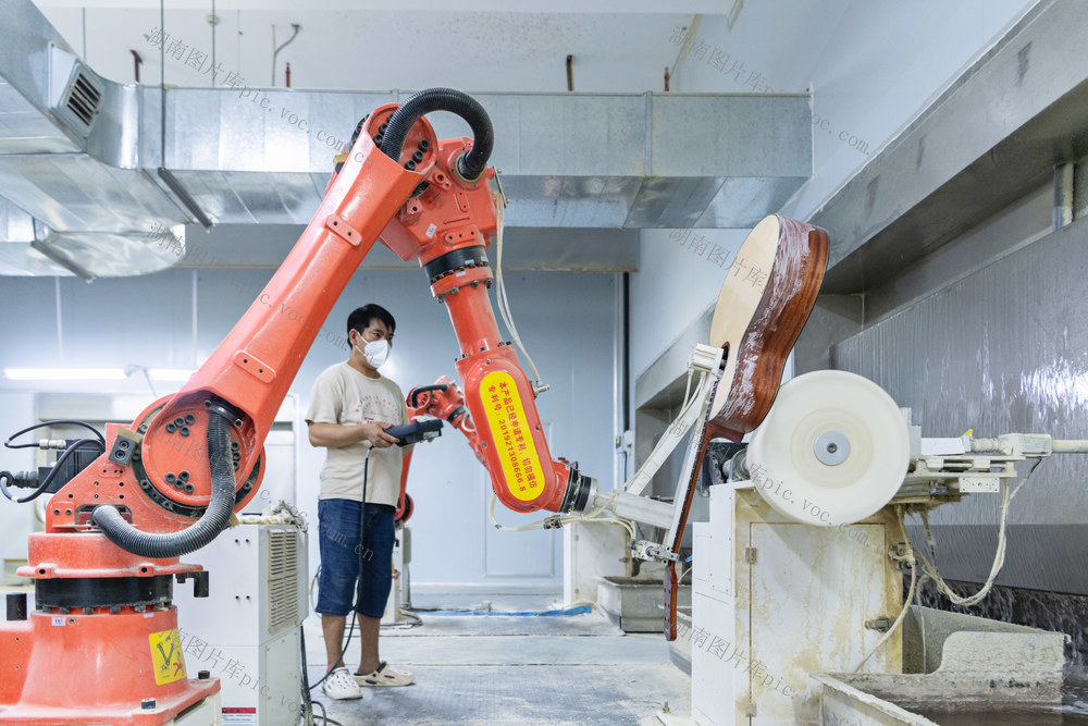 工业企业  生产  订单产品  双过半