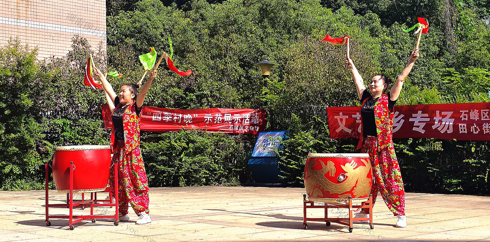 玉兰小区居民业主合唱《唱支山歌给党听》