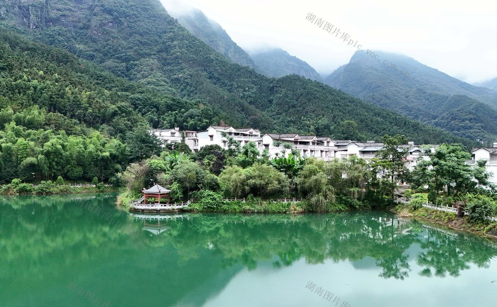   美丽乡村入画来