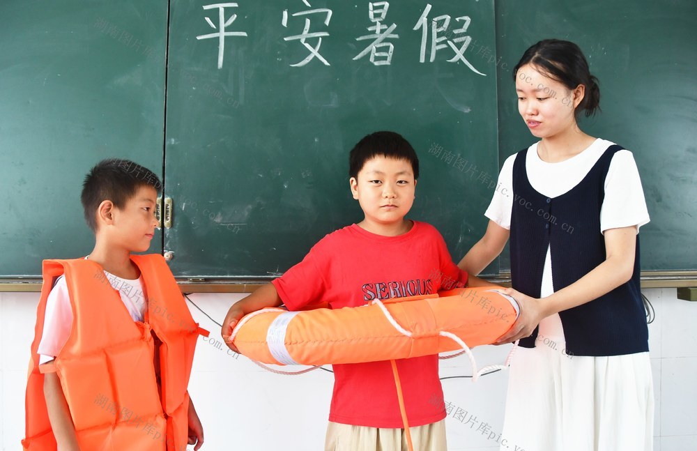 暑假安全教育进校园