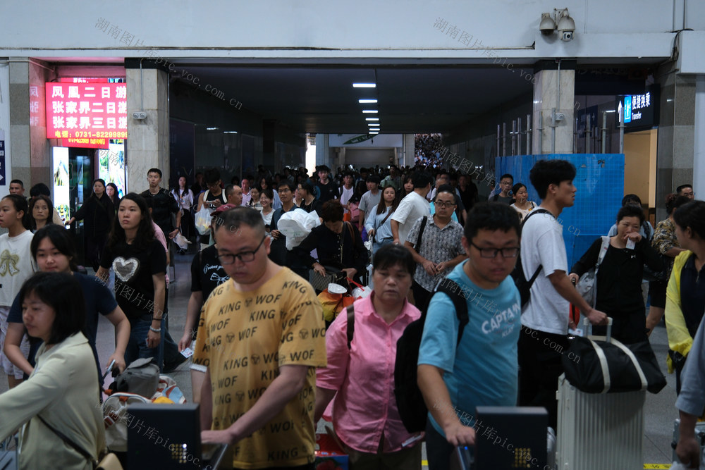 暑运启幕，铁路长沙站