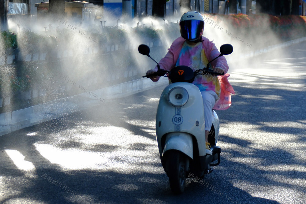 智能喷雾，降温