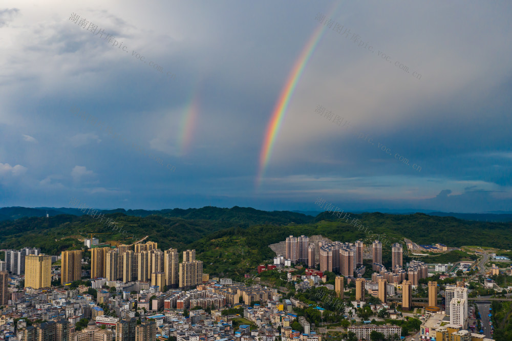 彩虹  天空  吉首  湘西  房屋 