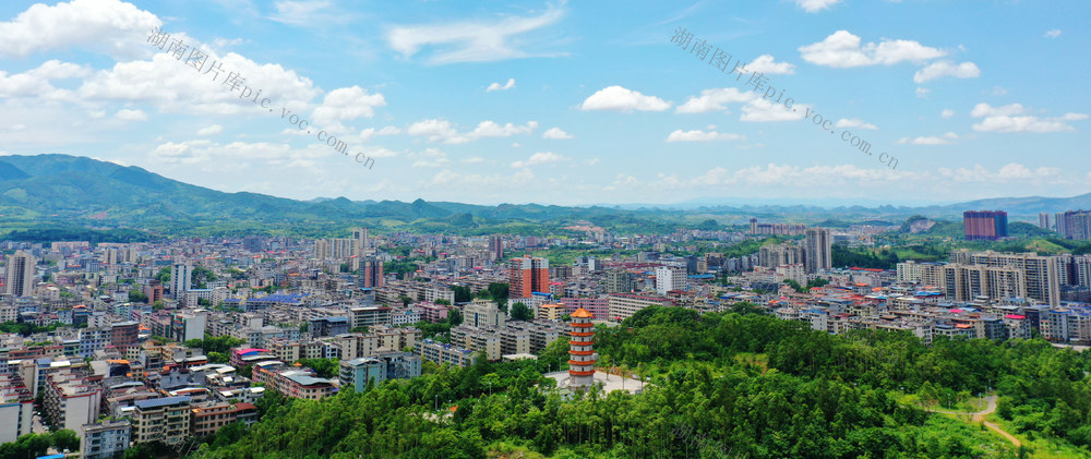 嘉禾：蓝天白云  秀美如画