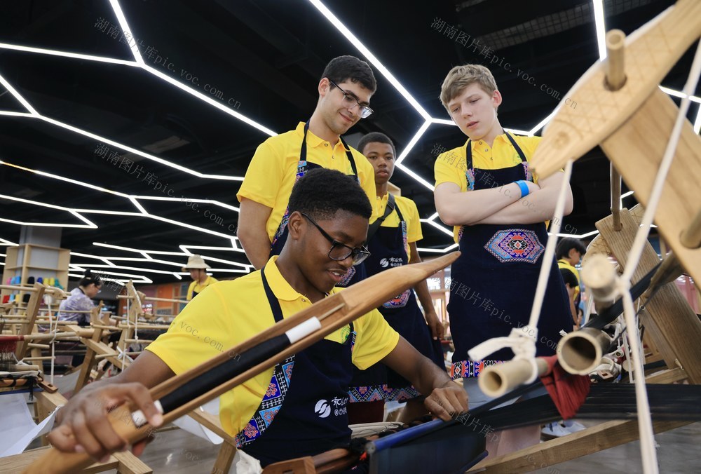 美国 学生 土家族织锦 文化