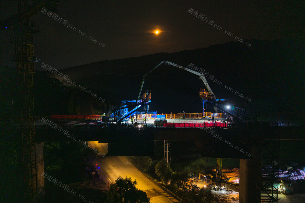 邵永高铁 重点项目 战高温 夜间施工 