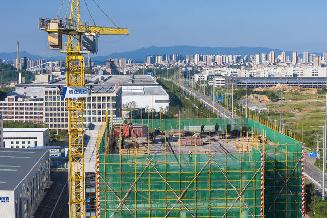 娄底 战高温 保进度 重点项目 酷暑