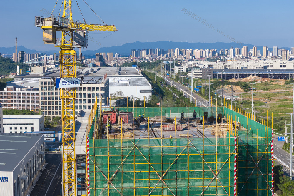 娄底 战高温 保进度 重点项目 酷暑