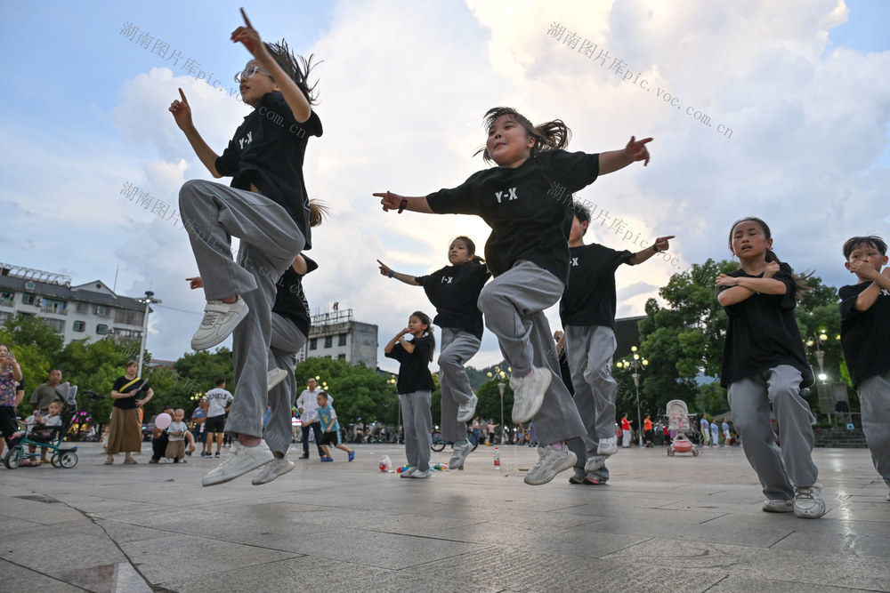 教育 民办教育 校外培训 暑期 