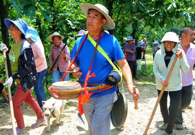 山歌  修路 村民 增收